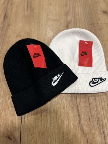 bonnet Nike et Lacoste