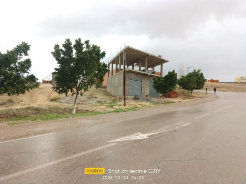 Une maison à deux étages
