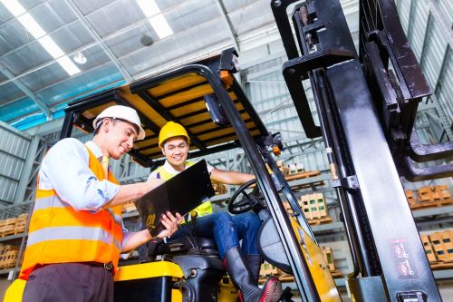 Je recherche un emploi dans le secteur de la logistique.