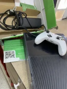 Xbox One + Manette + Kinect (Pack