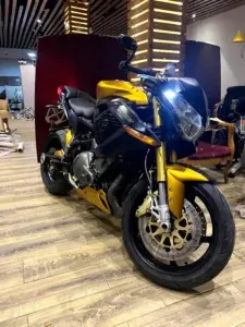 Benelli TNT 899 Café Racer  2015