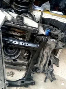 Aille capot porte essieu berceau
