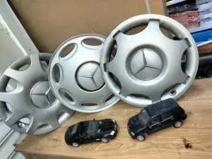 pieses mercedes