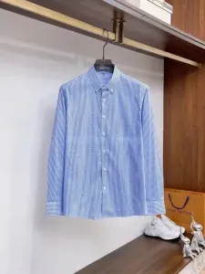 Chemise à carreaux