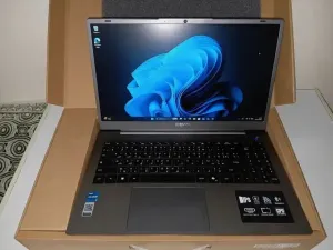 Intel Core i5-1240P 16GB
