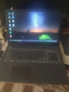 Lenovo V130-15IGM