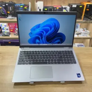 DELL LATITUDE 5540 i7-1365u 16 GB