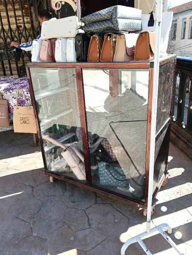 طاولة ألمنيوم