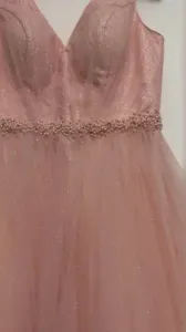 Robe de soirée en rose poudré