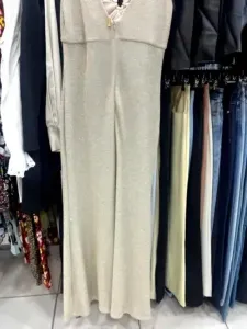 Robe De Soirée Dorée Décolletée