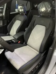 Volkswagen Golf 8 2025 R-Line