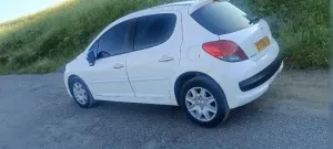 Peugeot 207 2012