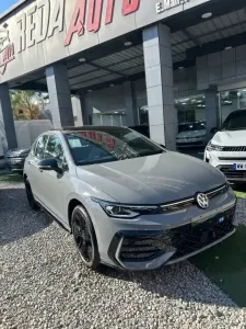 Volkswagen Golf 8 2025 R-Line