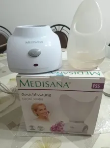 جهاز بخار لفتح مسامات الوجه.