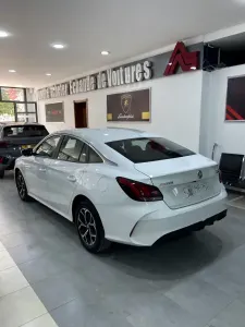 MG MG5 2026