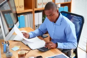 مطلوب محاسب شركة لصناعة الالات