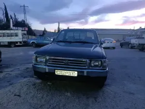 تويوتا هيلوكس موديل 2000