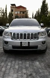 جيب جراند شيروكي موديل 2012