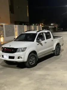 تويوتا هيلوكس للبيع في ريف دمشق