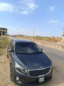 كيا كرنفال موديل 2017