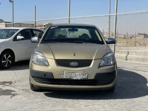 كيا ريو موديل 2008