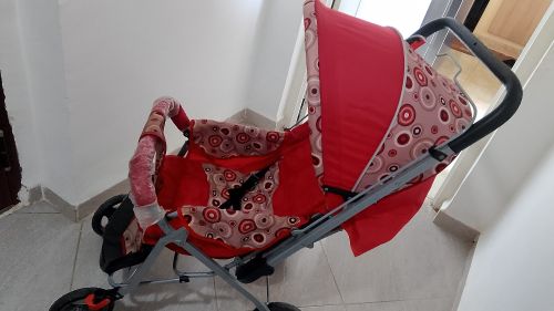 عربة اطفال