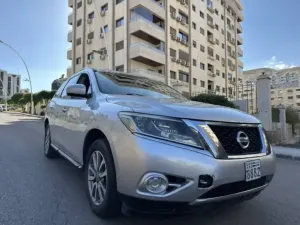 نيسان باثفندر