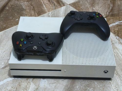 Xbox one s 1t mn France etat 9/10