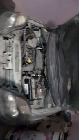 سيارة سينيك 4.4 سنة 2001 