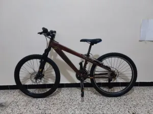 Vélo VTT DECATHLON anfant 24 pouc