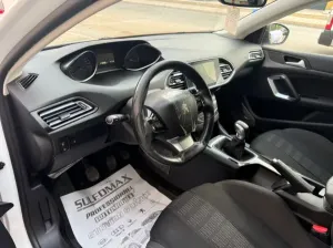Peugeot 308 2015