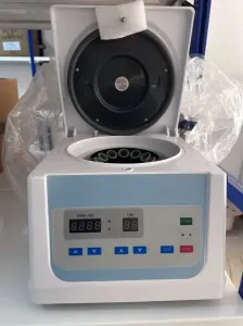 Centrifugeuse de table à basse