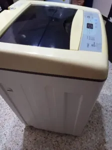 مشينة لاافي ايريس 6كغ شابة