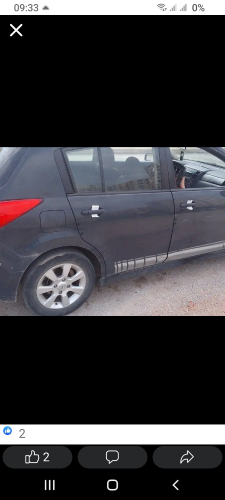 Nissan  tida
