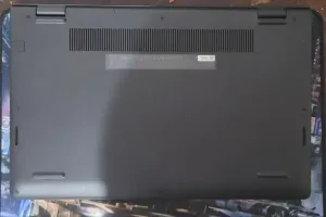 Dell Vostro 3520 15.6" Full HD I3