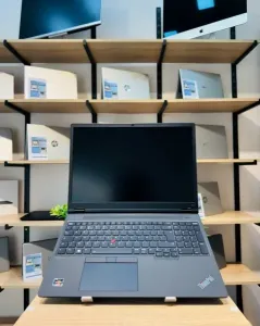 [VENDU] LENOVO ThinkPad P16v Gen1
