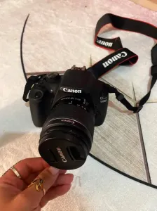Canon EOS 1200D