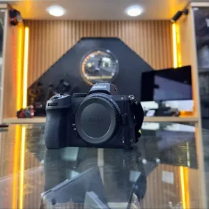 NIKON Z5 boîtier Nu en excellent
