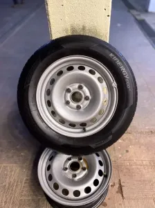 Deux 02 Roues + 01 une Jante