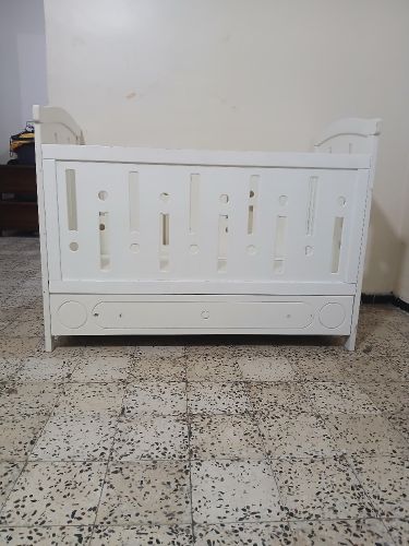 سرير رضيع
