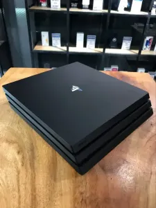 PS4 pro 1t Flachi