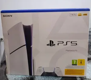 Playstation 5 slim avec cd 1TB