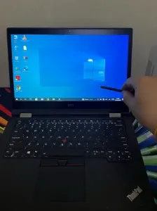 كمبيوتر محمول