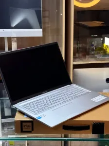 ASUS VIVOBOOK 17 X1704V INTEL COR