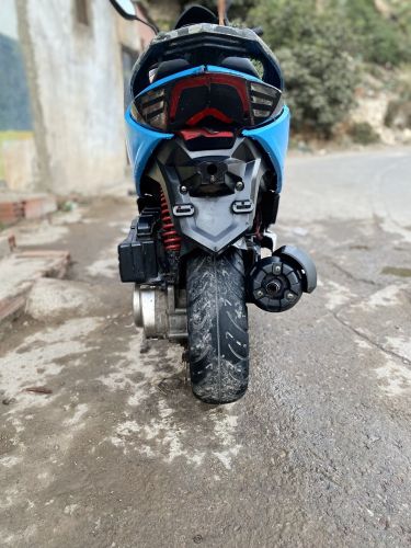 Sym jet4